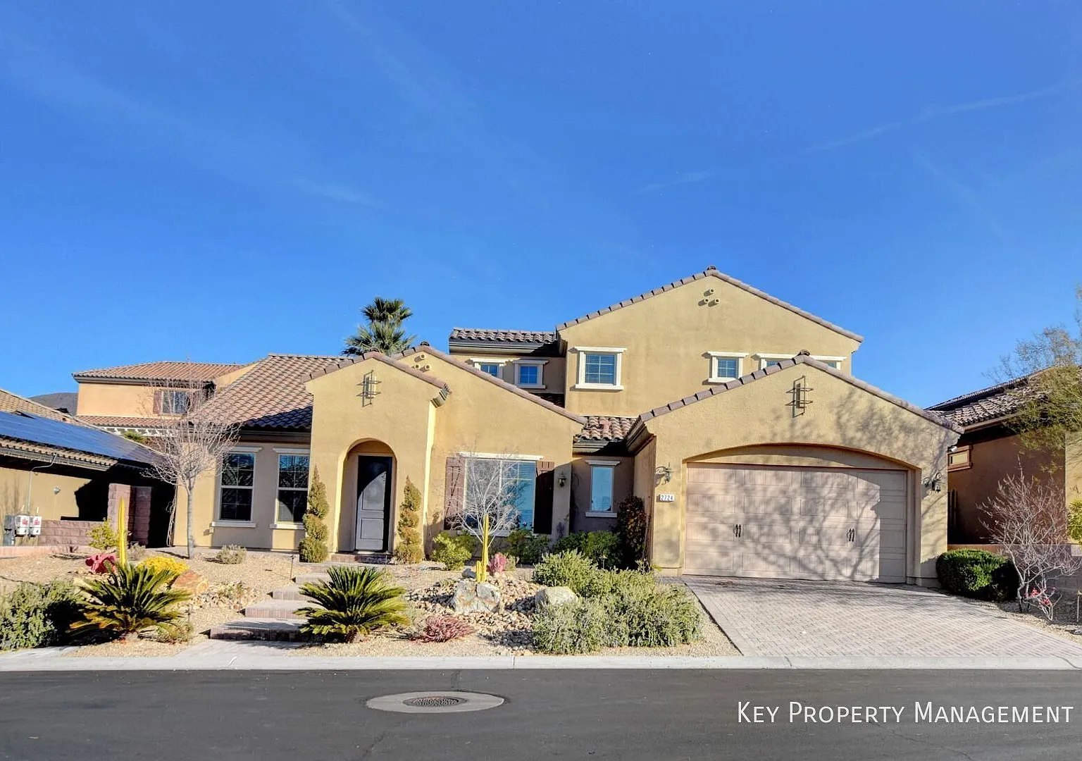 Luxurious 4-Bedroom Residence in Guard-Gated Club at Madeira Canyon — Photo 1