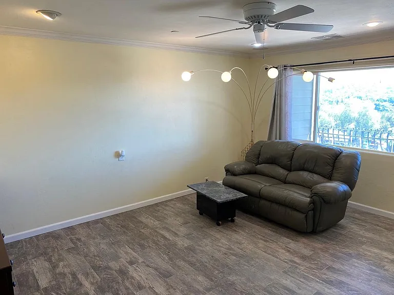 9820 Estrella Dr — Photo 7