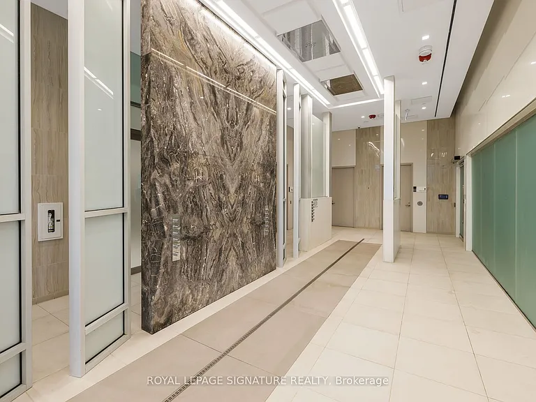 19 Western Battery Rd #1115 — Photo 37