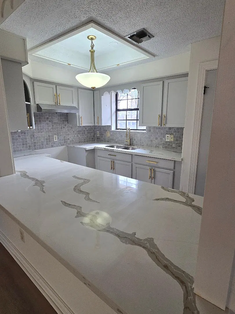 3 bed, 1850 sqft, $1,800 — Photo 1