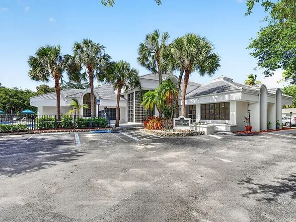 2445 SW 18th Ter, Fort Lauderdale, FL