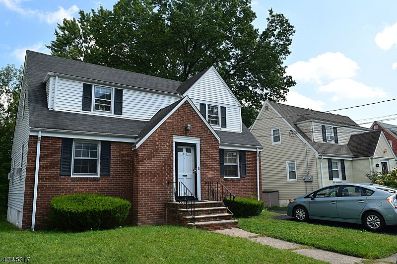 1st image of 3-17 31st St #2X