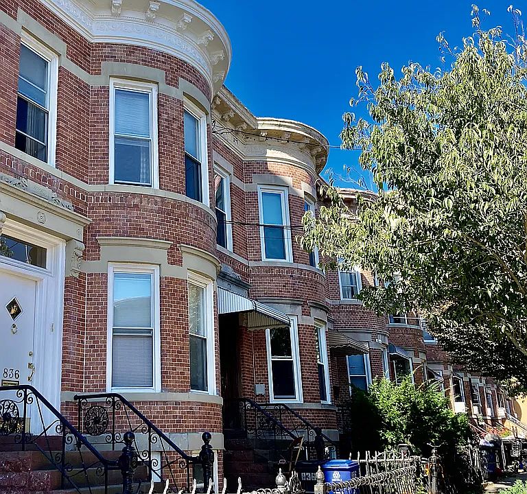1st image of 836 41st St