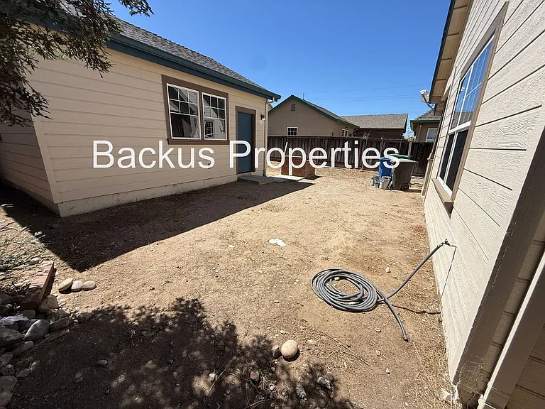 7 Moreno St — Photo 27