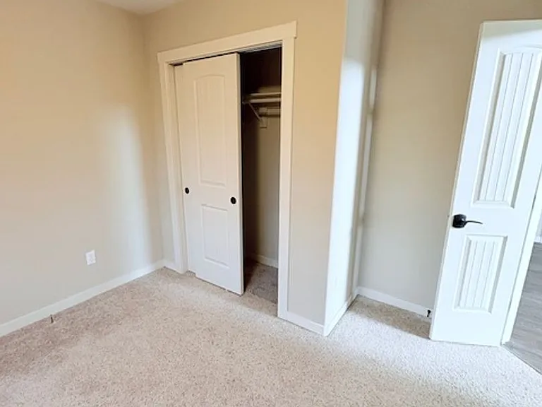 161 Northlake Ave — Photo 11