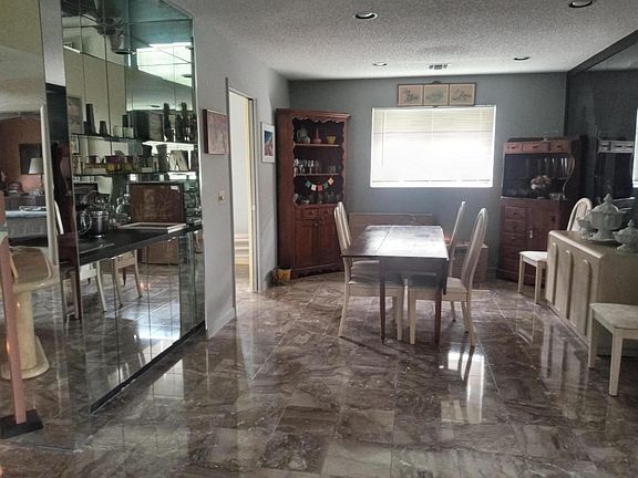 5th image of 6869 Fountains Cir