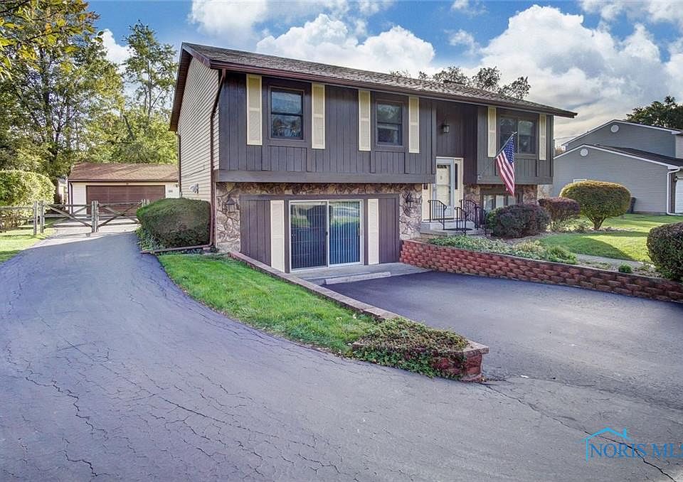 1st image of 1752 Cambridge Park
