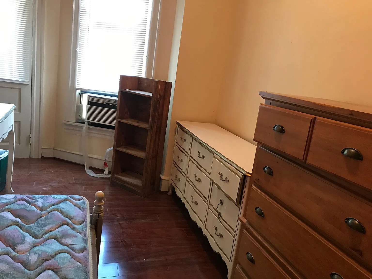 1 bed, 100 sqft, $500 — Photo 4
