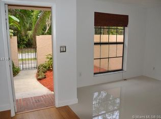 9766 SW 92nd Ter, Miami, FL 33176