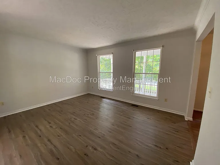 11304 Springfield Dr — Photo 26