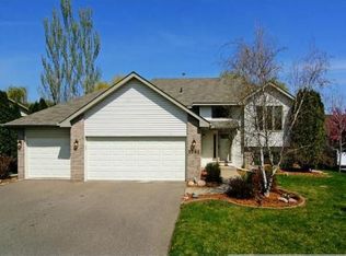 5082 Credit River Dr, Savage, MN 55378