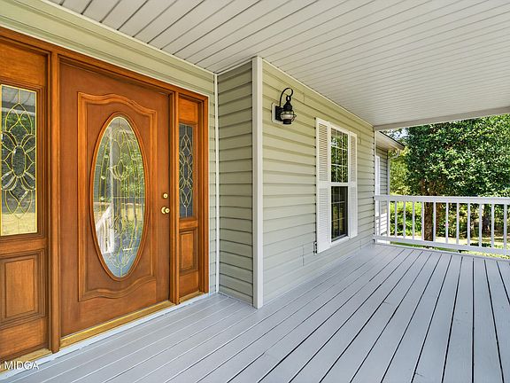 4th image of 102 Lake Richardson Dr