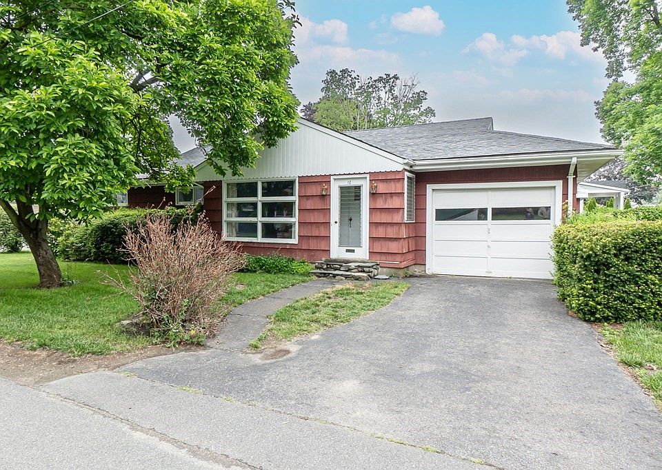 1st image of 12 Carleton Dr