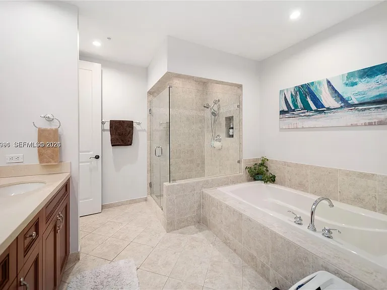 200 NE 2nd Ave #304 — Photo 14