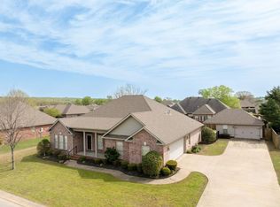 408 Crain Dr, Searcy, AR 72143
