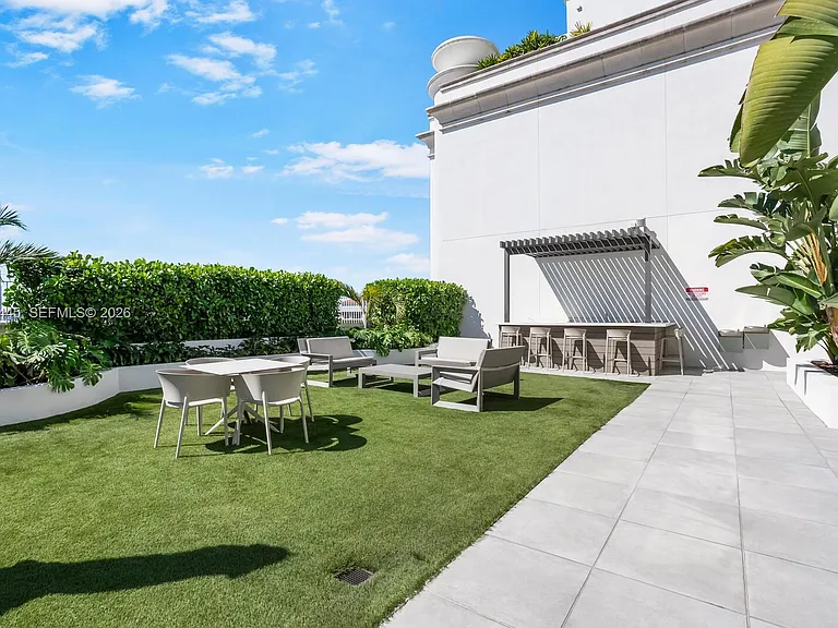 275 Giralda Ave #6C — Photo 41