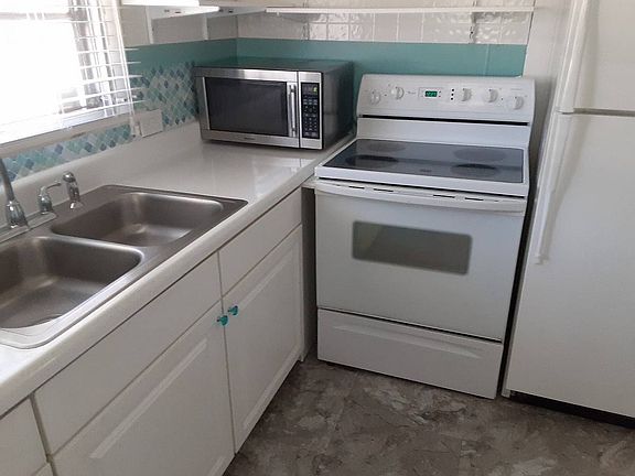 3rd image of 130 W Piedmont Ave