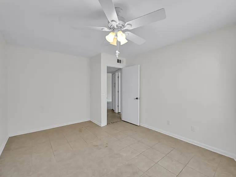 2013 NE Collins Cir #50 — Photo 9