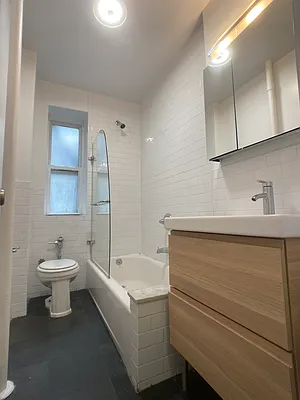 Rented by Oxford Property Group | media 8