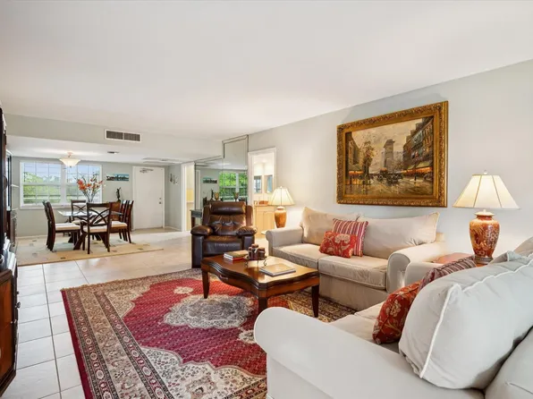 3900 Oaks Clubhouse Dr APT 409, Pompano Beach, FL 33069