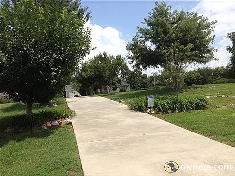 Paved Drive with Turn-around