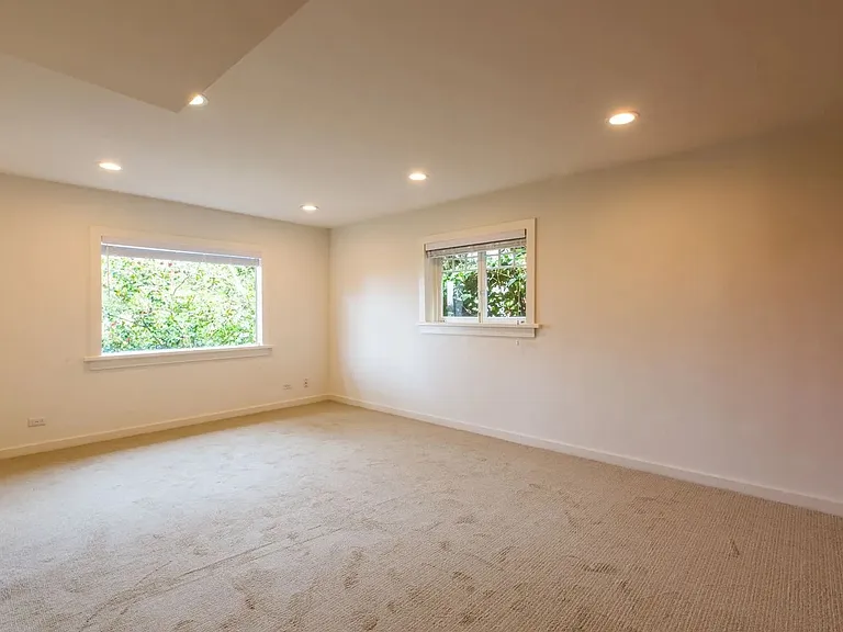 29 Glen Dr — Photo 13