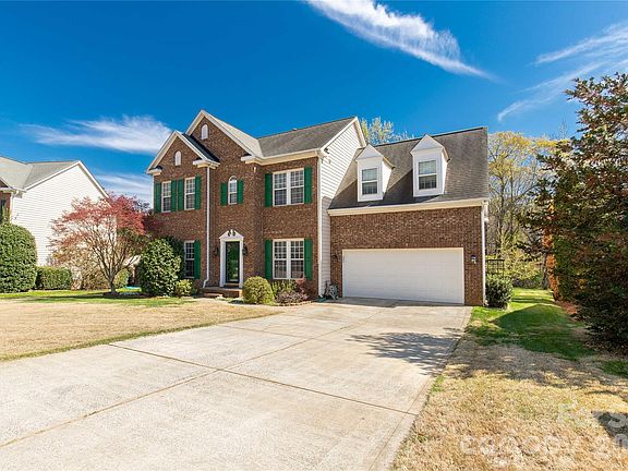 3rd image of 623 Cheval Dr