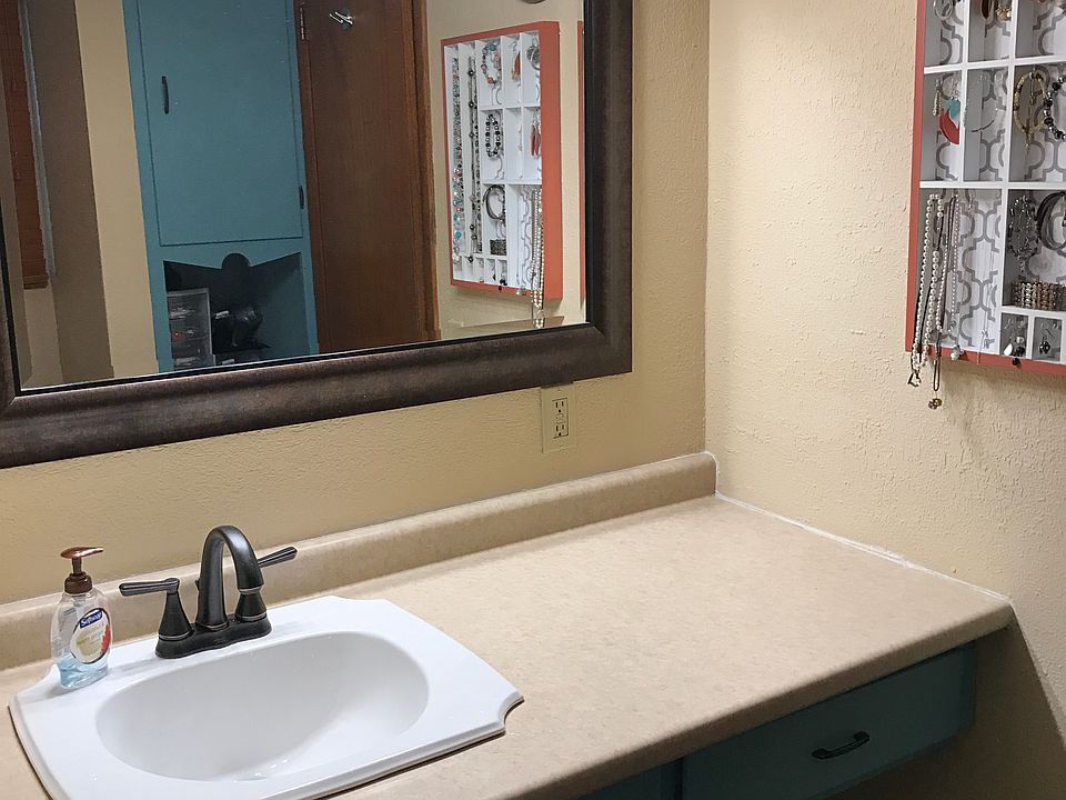 2017 Robbins St Augusta KS Zillow