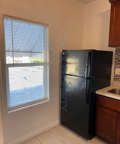346 N California St — Photo 5
