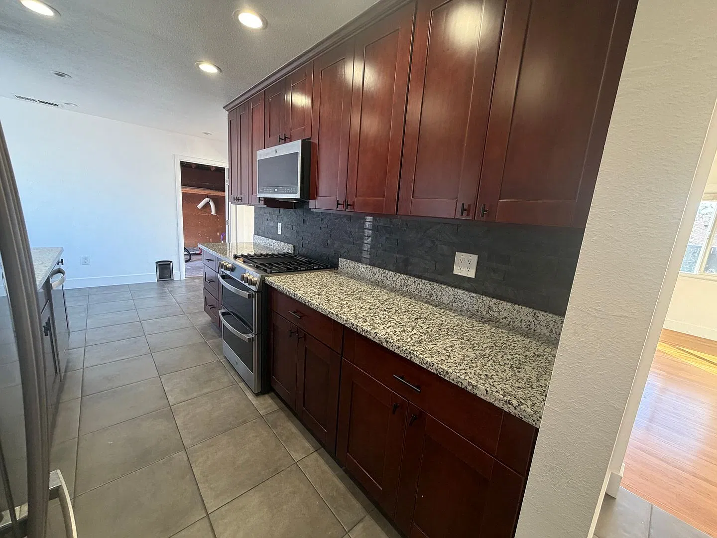 Gorgeous Vallejo Home Available NOW! — Photo 4