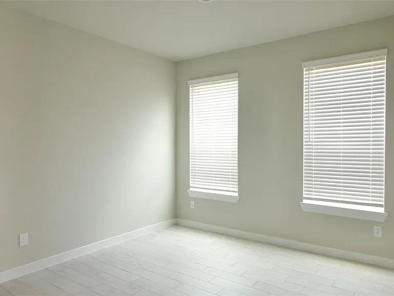 3207 Tilley Dr — Photo 22
