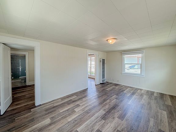 3rd image of 4474 36th St