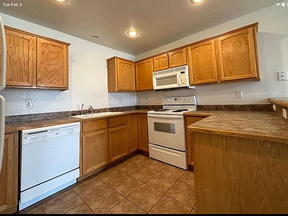 2nd image of 3049 Shoshone Dr Unit 102