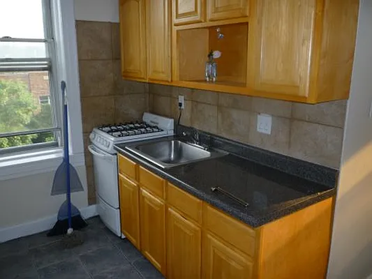 Rented by Elenora Dantchev, LREB | media 7
