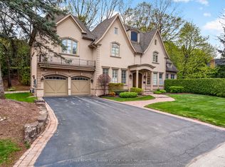 3 Legacy Ct, Toronto, ON M2L 2Y7