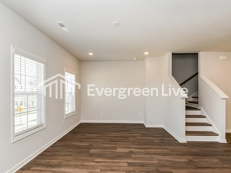 1018 Postmaster Ln — Photo 2