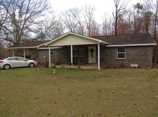 656 Old Ferry Rd, Deatsville, AL 36022