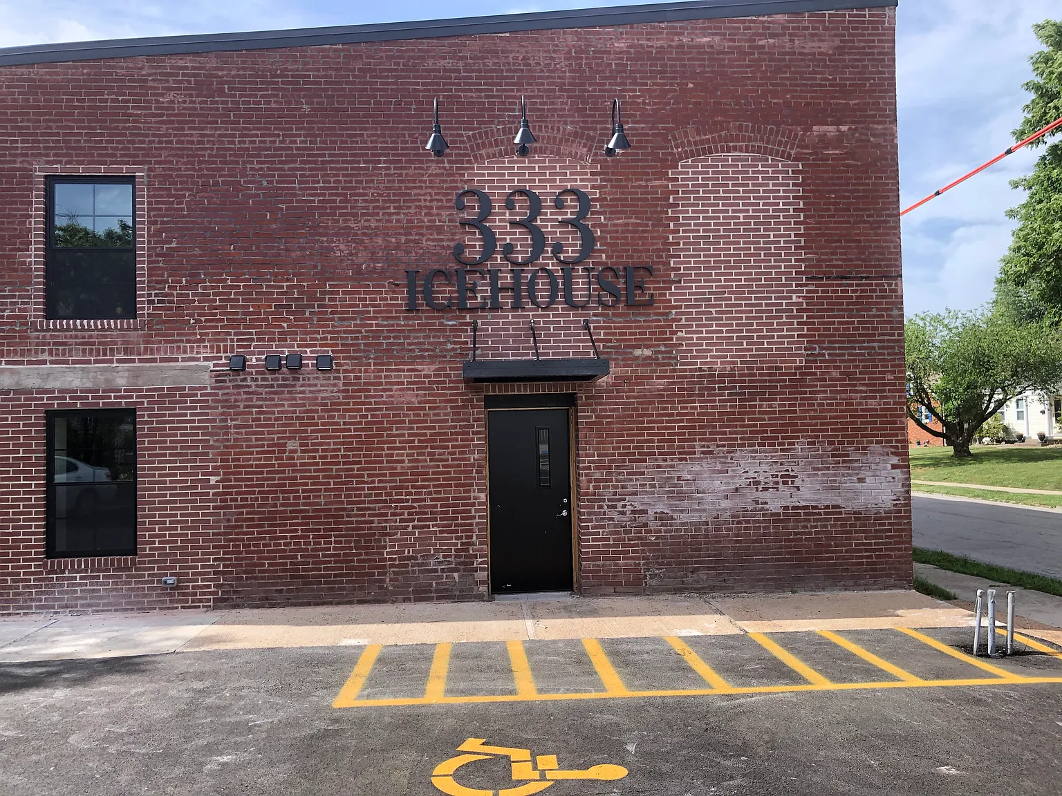 333 S Kansas St — Photo 1