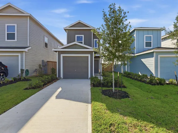 20166 Green Mallard St, Crosby, TX 77532