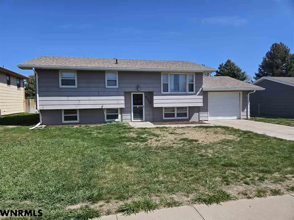 2720 Blackstone Rd, Gering, NE 69341