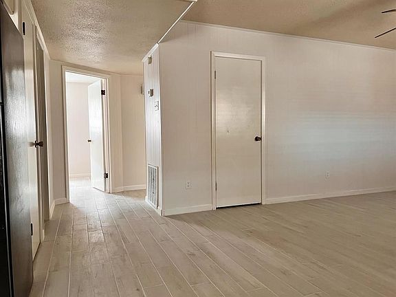 3rd image of 1510 Kent Ave