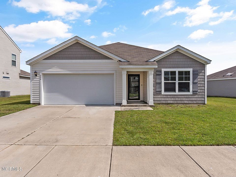 1st image of 594 Avington Lane NE