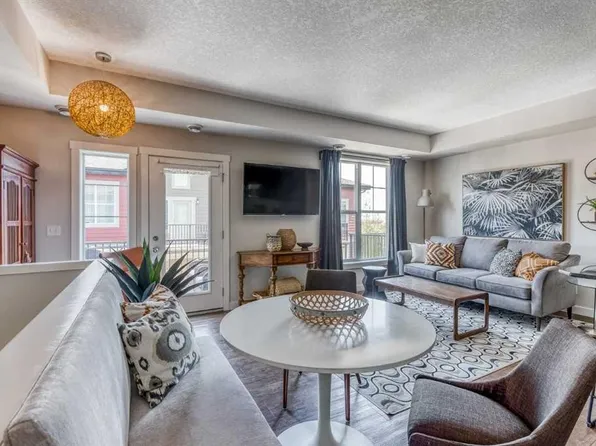 513 E Cranford Dr SE, Calgary, AB T3M 1W1
