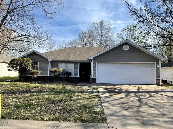 808 E Olrich St, Rogers, AR 72756