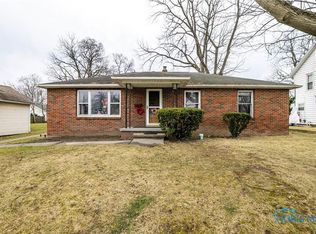 1035 Holgate Ave, Defiance, OH 43512