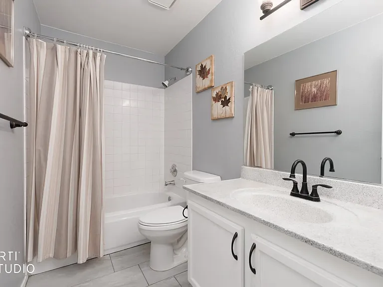453 Mesa Blvd #201 — Photo 14