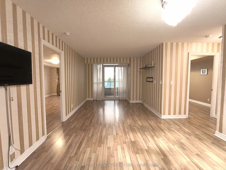 33 Cox Blvd #720 — Photo 2
