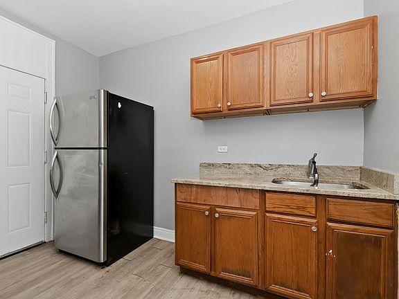 5th image of 7110-7118 S East End Ave #7118-2A