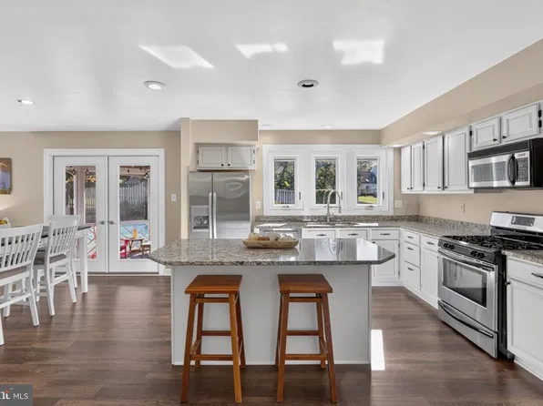 14391 Gulliver Rd, Centreville, VA 20120