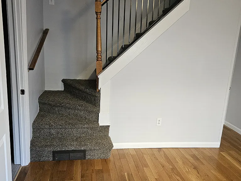 9 Ring St #9 — Photo 3